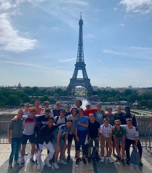 Football-Tour-France-Paris.height-775_iyqvFnB