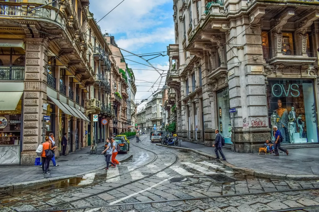 Football-Tour-Italy-Milan.height-775_twrb15Q-1030x687